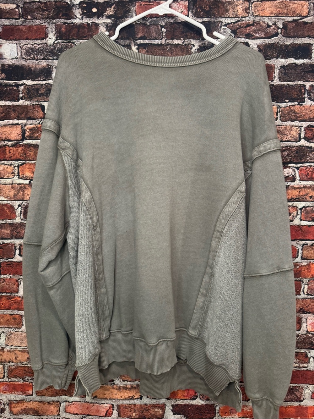 Aerie Women’s Oversized Distressed Crewneck